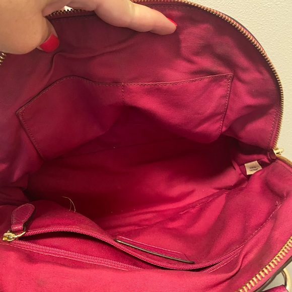 Raspberry Coach Purse - Picture 2 of 3